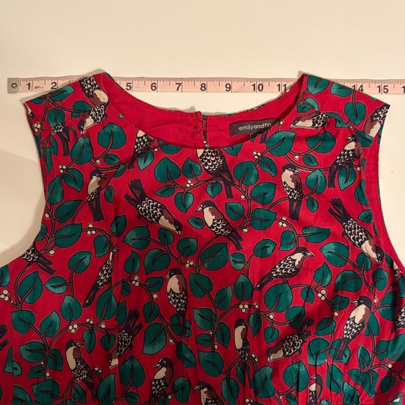 Emily and Fin Red Bird Print Dress with Green Leaves
Size M UK 12 Fully Lined - Picture 13 of 13